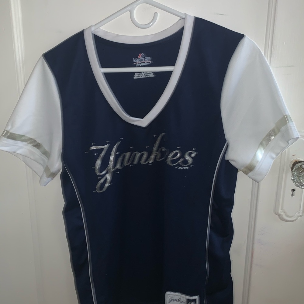 Majestic Nike V-neck